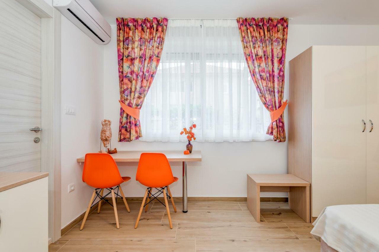 Coloured Rooms Split Luaran gambar